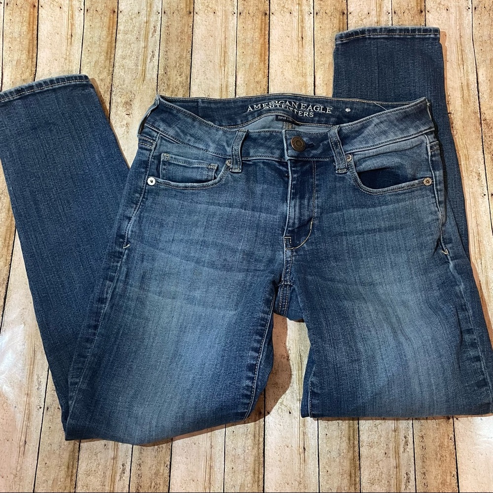 American Eagle size 4 short pants